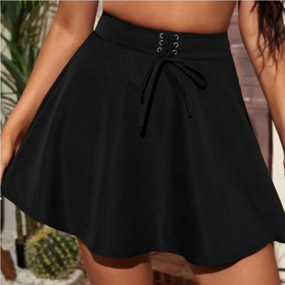 SHEIN Black Front Tie design skirt